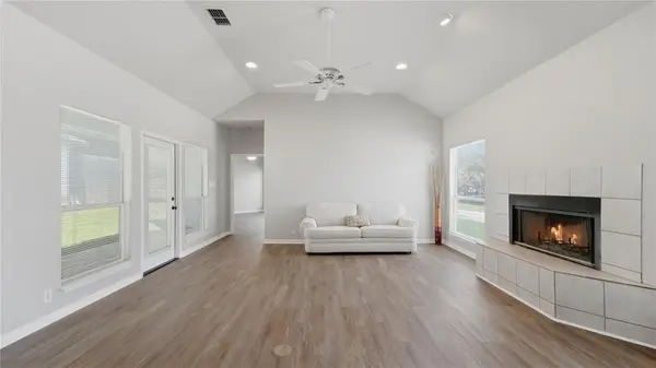703 Lazy Bluff LN, New Braunfels, TX 78130