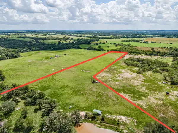 3109 Tenney Creek RD, Luling, TX 78648