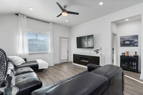 120 Scarborough WAY, San Marcos, TX 78666