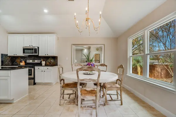 16 Serenade CIR, Wimberley, TX 78676