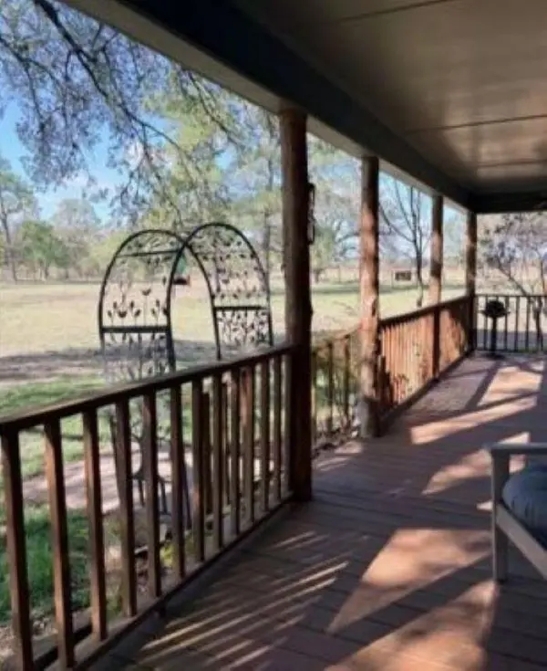 425 Willow Springs RD, Fayetteville, TX 78940