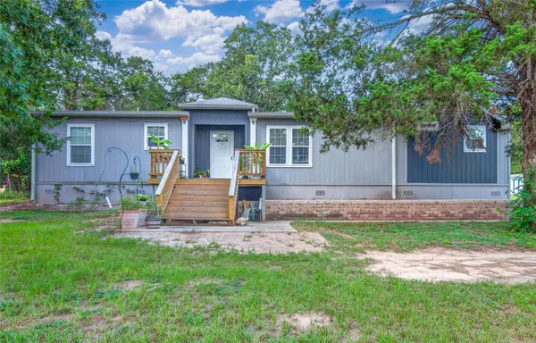 155 Hidden Oaks LOOP, Elgin, TX 78621