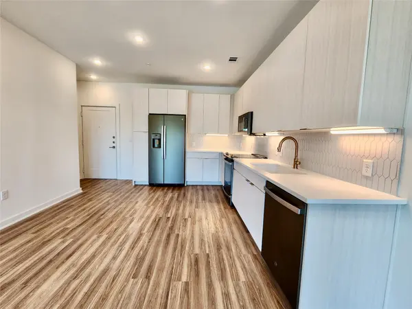 4802 S Congress Ave #208, Austin, TX 78745