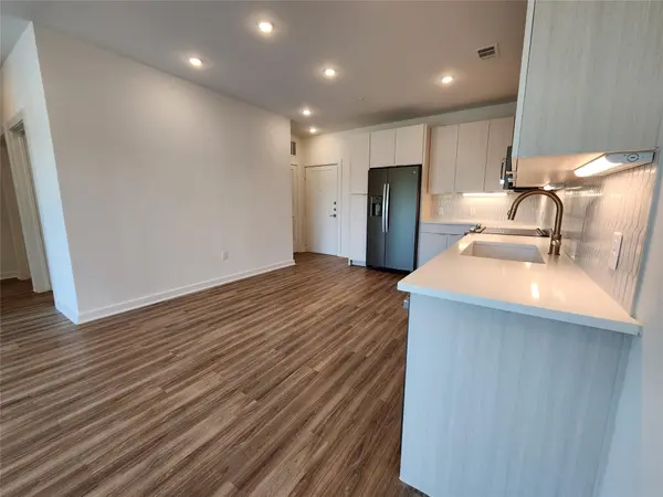 4802 S Congress Ave #208, Austin, TX 78745
