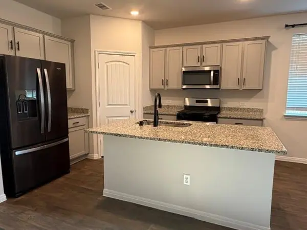 101 Lbj LN, Kyle, TX 78640
