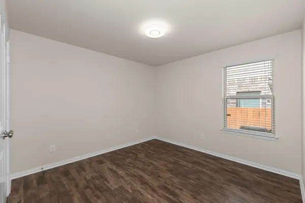 4517 Chestnut Meadows BND, Georgetown, TX 78626