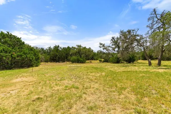 1984 N Grape Creek RD, Fredericksburg, TX 78624