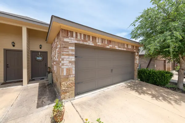 436 Jack Rabbit LN, Buda, TX 78610