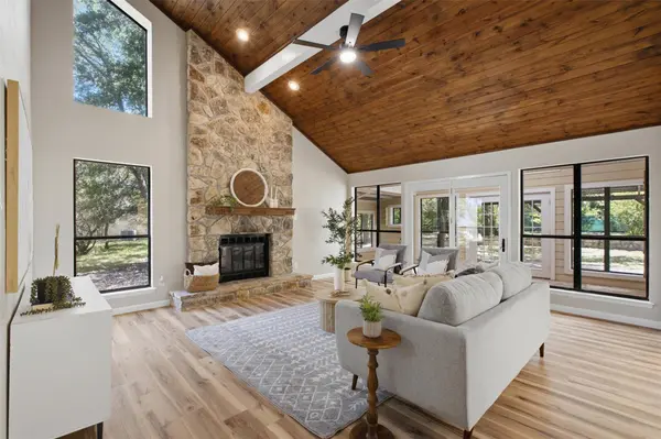 50 Palmer LN, Wimberley, TX 78676