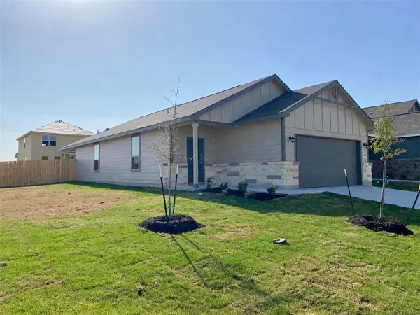 2445 Ayers DR, Seguin, TX 78155