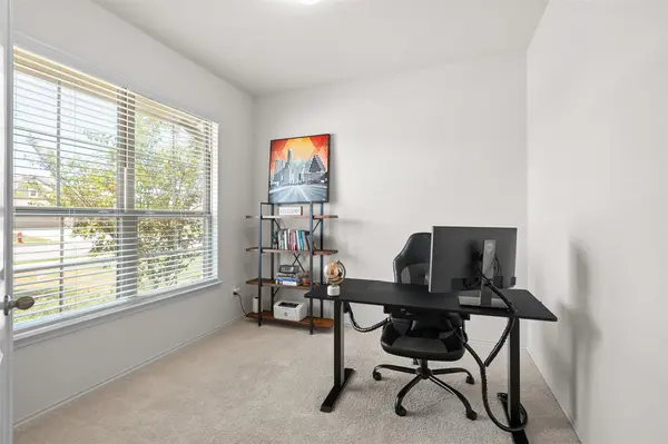 211 Brookside ST, Hutto, TX 78634