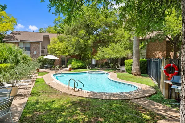3839 Dry Creek DR #202, Austin, TX 78731