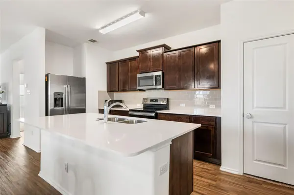 132 Joe Kidd LN, Jarrell, TX 76537