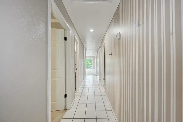 1202 Hi Stirrup #401, Horseshoe Bay, TX 78657