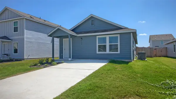 136 Jack Browning DR, Jarrell, TX 76537