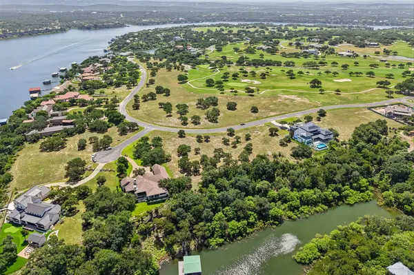3100 Kahala Sunset DR, Spicewood, TX 78669