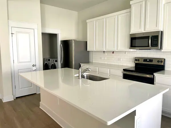 13501 Metric BLVD #34, Austin, TX 78727