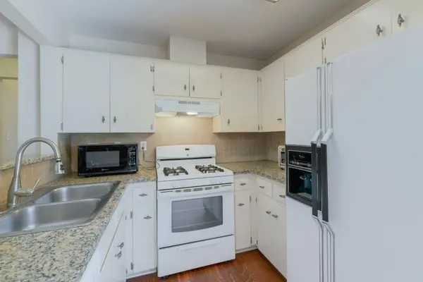1802 Rawhide DR #B, Round Rock, TX 78681