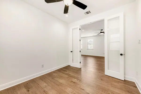 338 Orleanian DR, Buda, TX 78610
