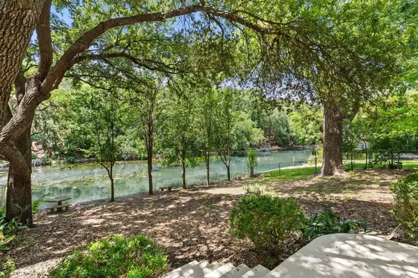 101 E Edgewater TER, New Braunfels, TX 78130