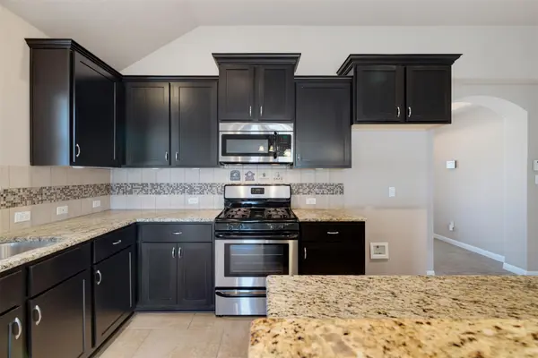 6033 Roma ST, Round Rock, TX 78665