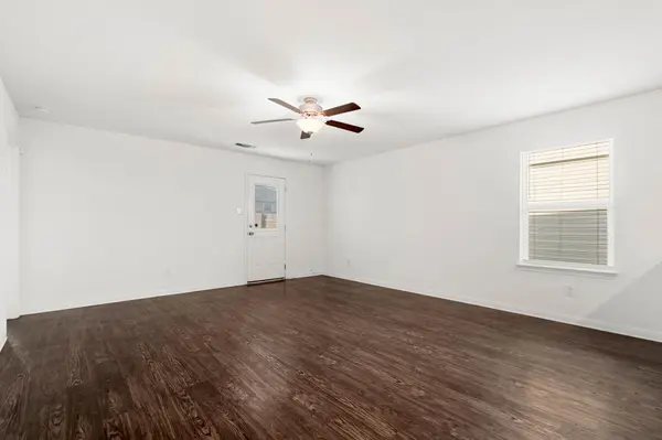 133 Dupont PASS, Jarrell, TX 76537