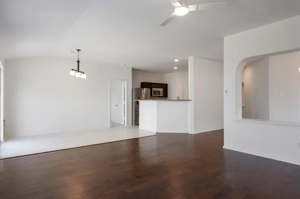 4612 Tiddle LN, Pflugerville, TX 78660