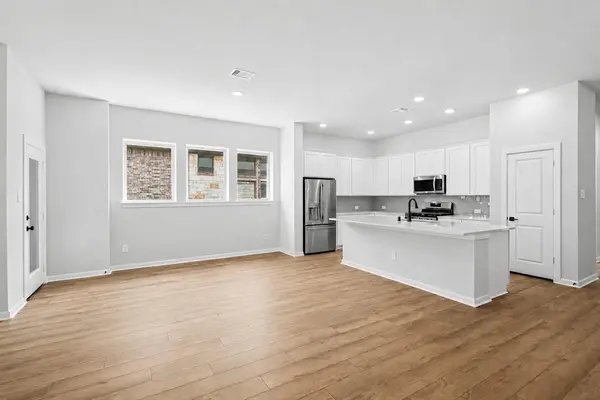 904 Prominence WAY, Leander, TX 78641