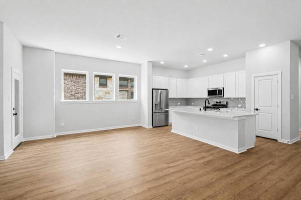 904 Prominence WAY, Leander, TX 78641