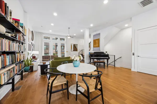 1002 Concordia Ave, Austin, TX 78705