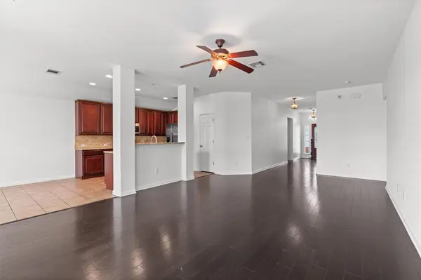 1049 Regency LN, Round Rock, TX 78665
