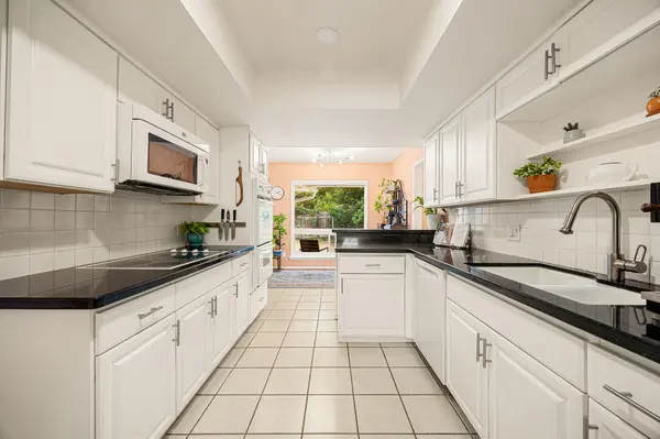9203 Indian Quail CIR, Austin, TX 78758