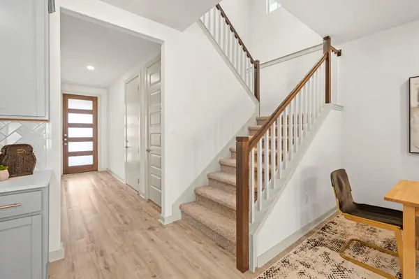 221 Indian Shoal DR, Georgetown, TX 78628