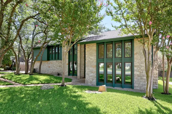 10805 Spicewood PKWY, Austin, TX 78750
