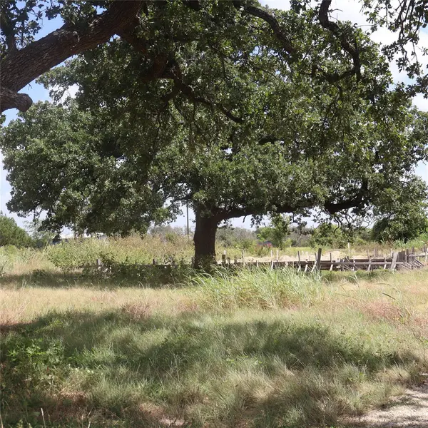 108 Mesones RD, Florence, TX 76527