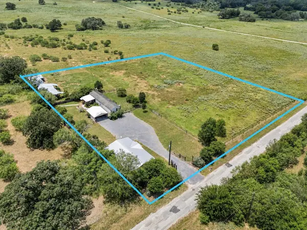 1500 Wattsville RD, Luling, TX 78648