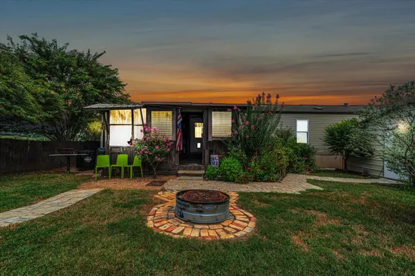 1500 Wattsville RD, Luling, TX 78648