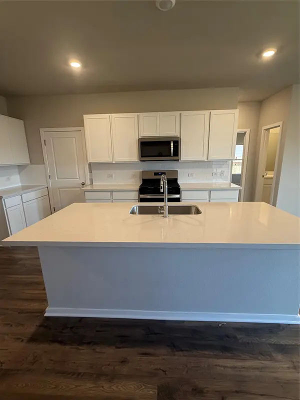 149 Ayres Horn, Cedar Creek, TX 78612