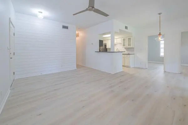 210 Oak Bay ST #402, Rockport, TX 78382