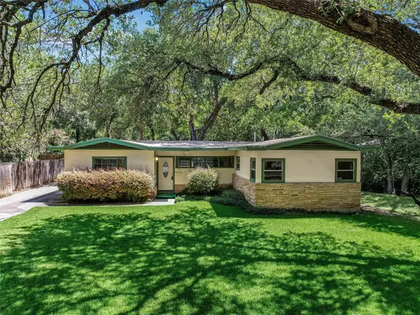 2004 Griswold LN, Austin, TX 78703
