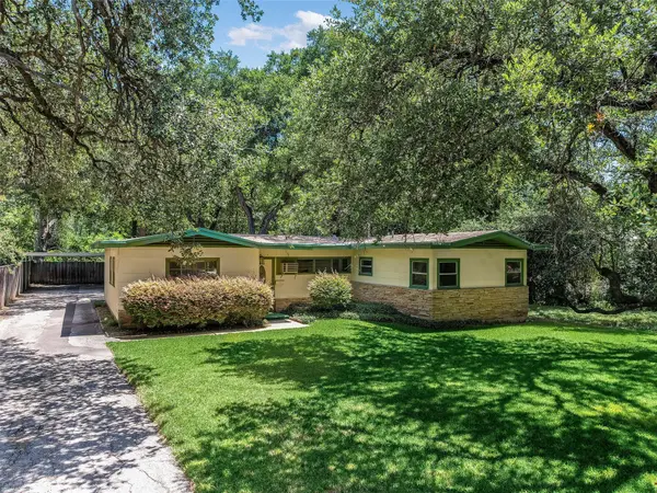 2004 Griswold LN, Austin, TX 78703