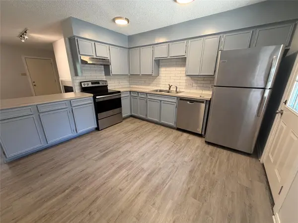 11101 Oak Branch DR #A & B, Austin, TX 78737