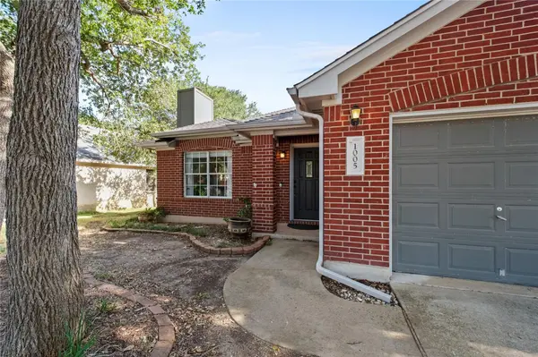 1005 Haleys Way DR, Buda, TX 78610