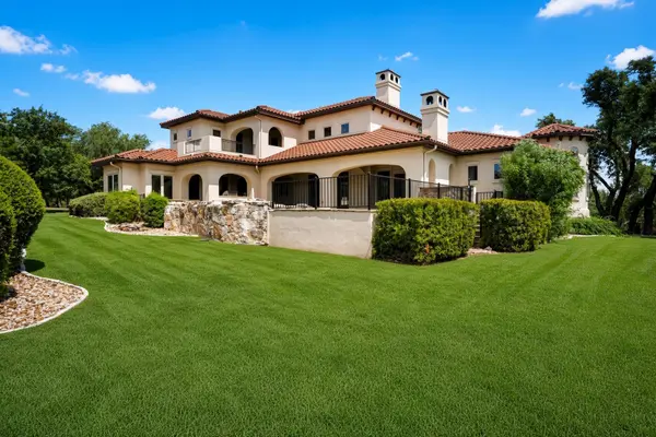 8001 Magnolia Ridge CV, Austin, TX 78738