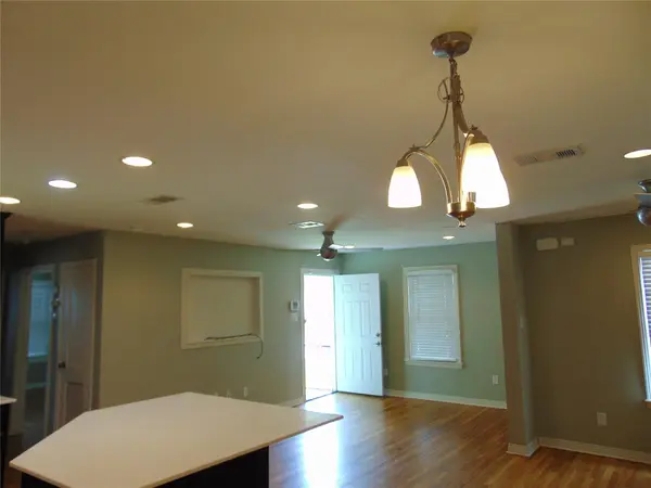 210 W 55th ST, Austin, TX 78751