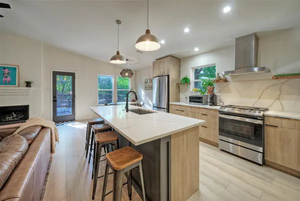 8406 Los Ranchos DR, Austin, TX 78749