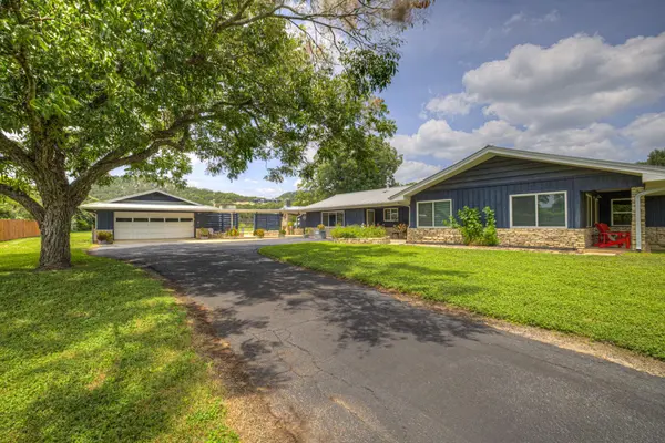 635 Riverside Path, Canyon Lake, TX 78133
