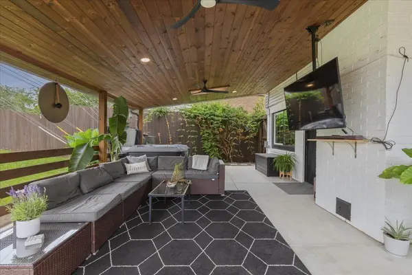 208 Skyloop DR, Austin, TX 78745