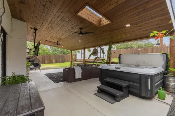 208 Skyloop DR, Austin, TX 78745