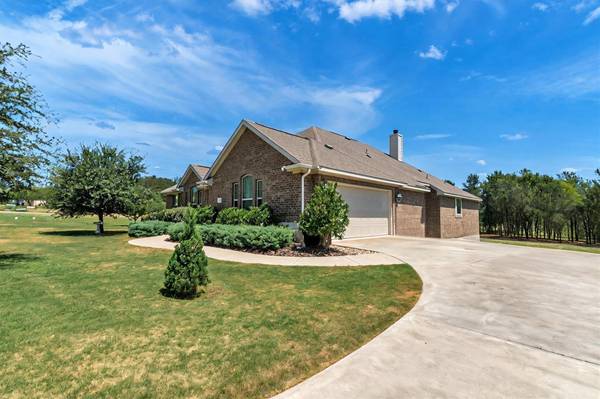 104 Harris Hawk CV, Cedar Creek, TX 78612